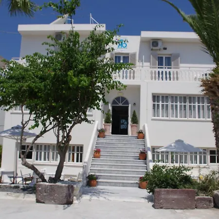 Blue Boutique Kamari (Santorini)